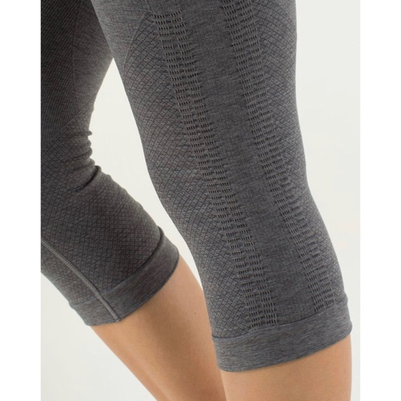 Lululemon In The Flow Crop II (Heathered Soot Light) - Picture 6 of 7